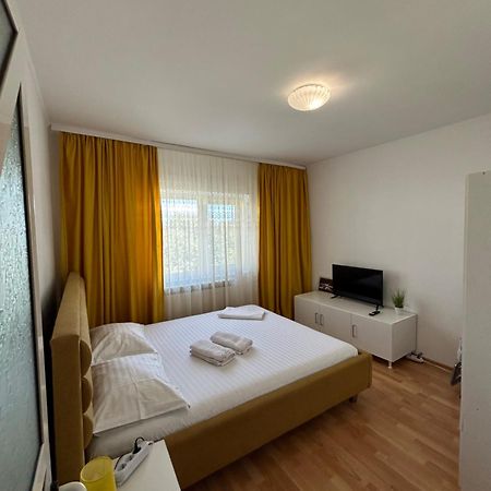Sj Apartment Tulcea Bagian luar foto