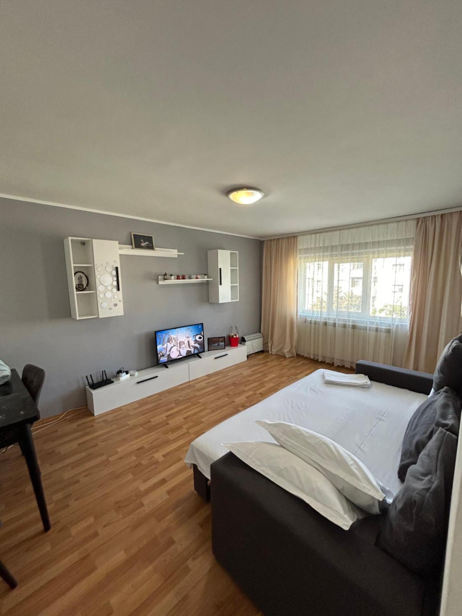Sj Apartment Tulcea Bagian luar foto