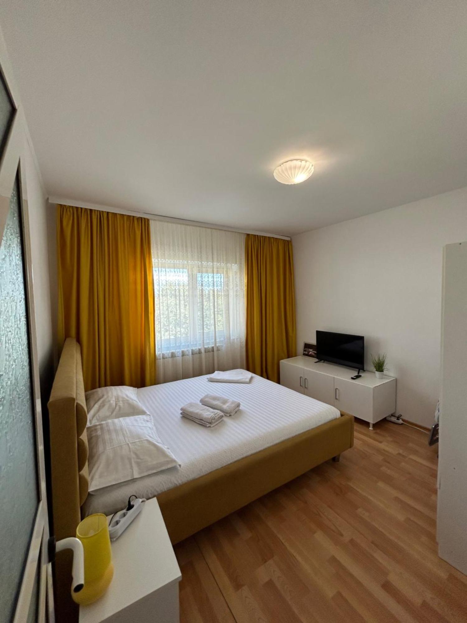 Sj Apartment Tulcea Bagian luar foto