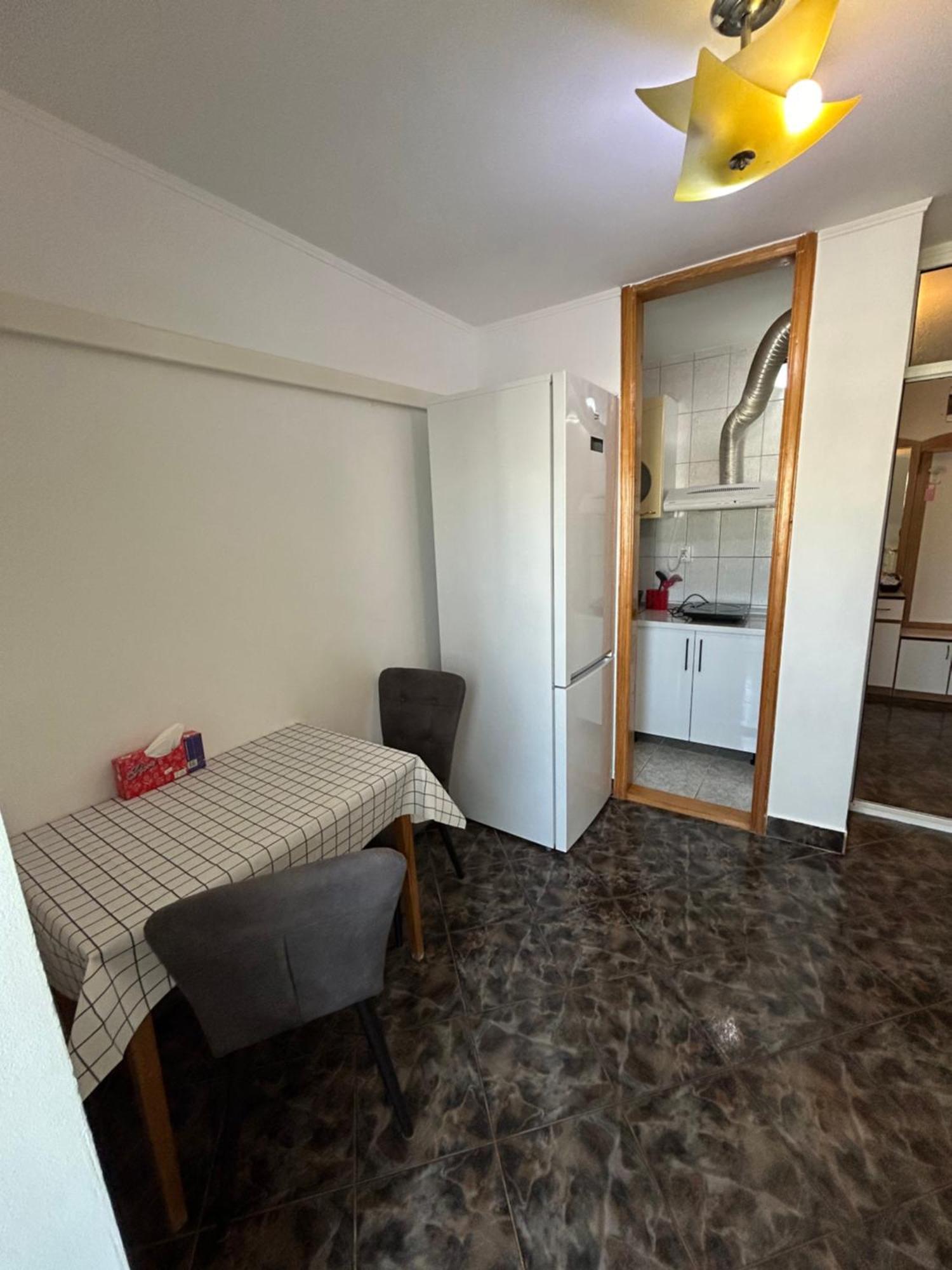 Sj Apartment Tulcea Bagian luar foto